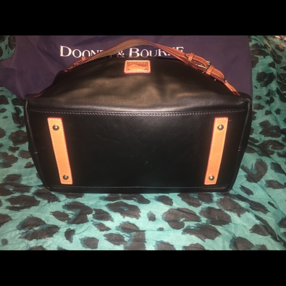 Dooney and Bourke Large Leather Hobo. - Picture 2 of 10